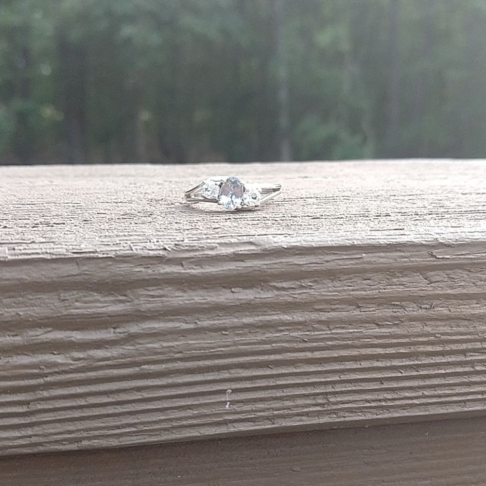 Bi color Tanzanite & White Topaz ring